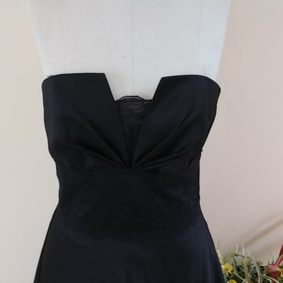 WHBM Strapless Dress. - Picture 3 of 10